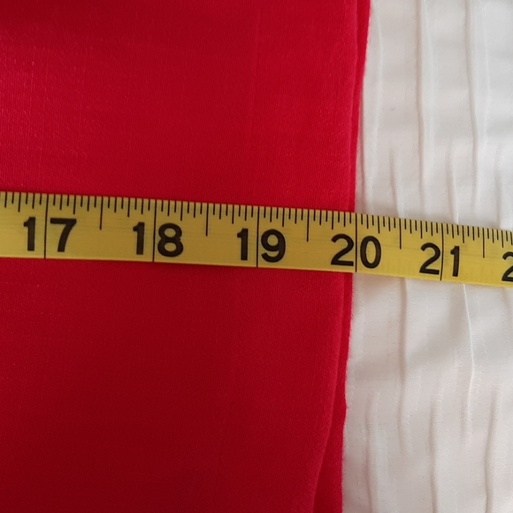 Pink pleated waist skirt with pockets - Picture 9 of 10